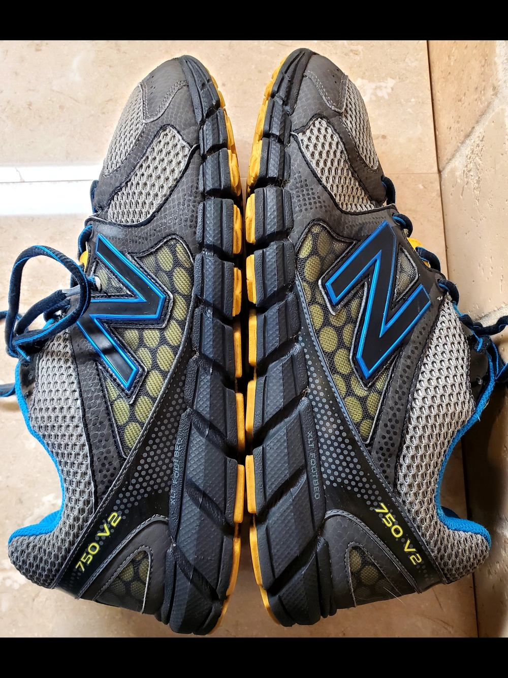 New Balance 750 v2 Gray Mesh Running Shoes with Blue Accents Size 10 4E - Picture 4 of 12